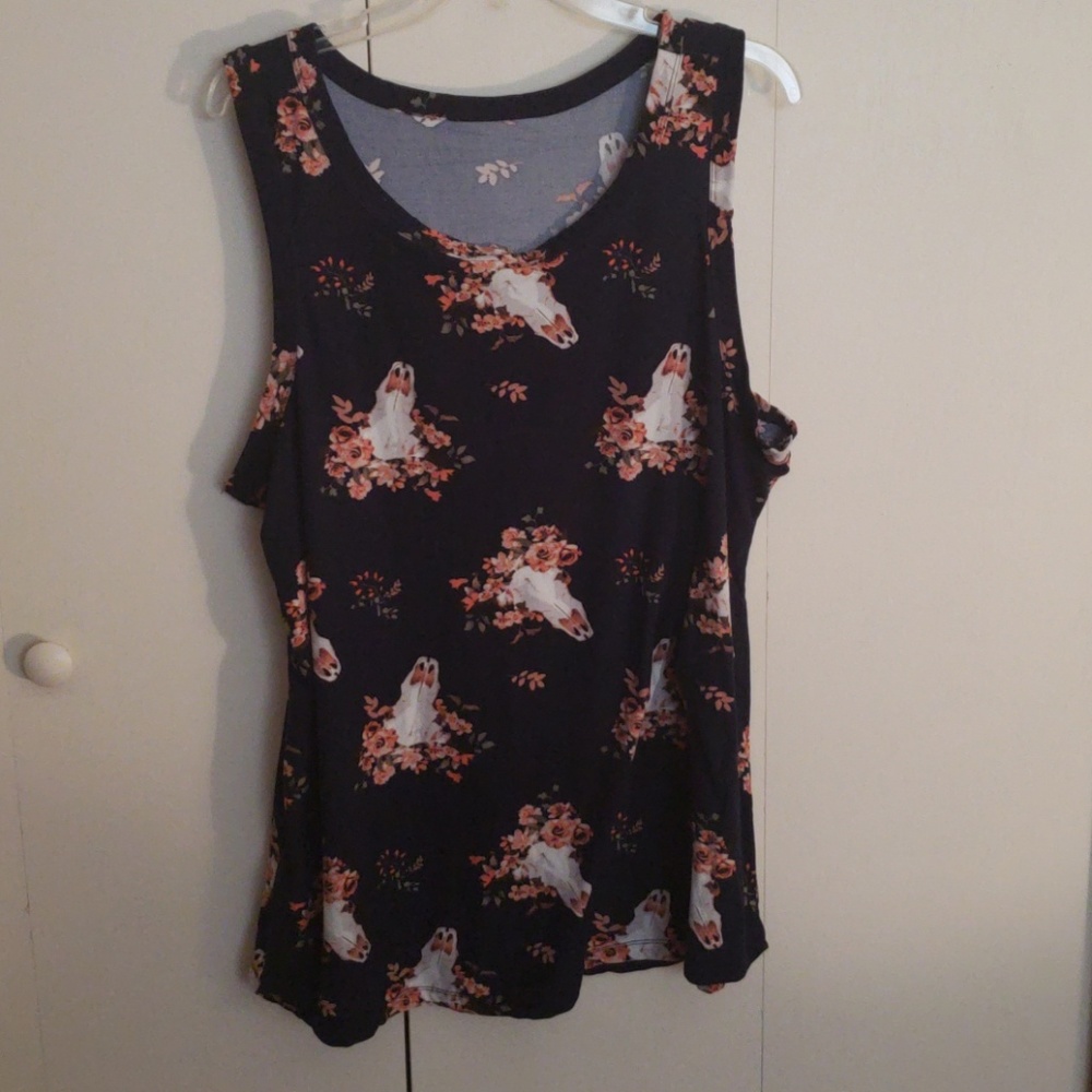 Floral cow skull tank